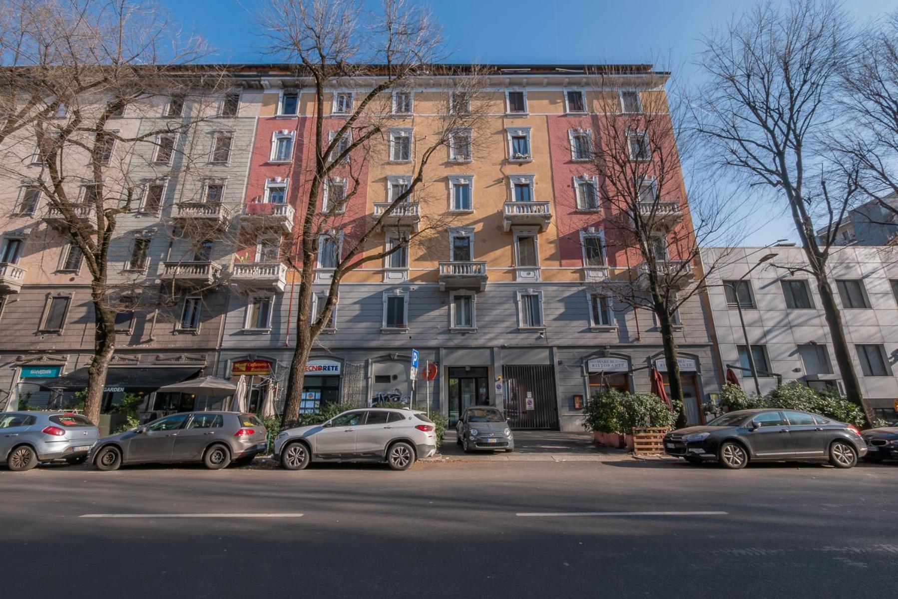 Ihost - Lomellina 14a * Mailand
